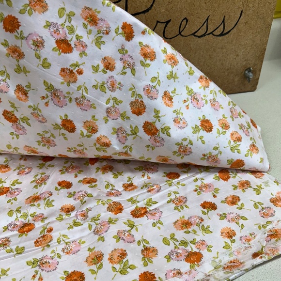 Vintage Fabric Material Floral Pink Orange Green Floral Vintage Textiles - Picture 3 of 4